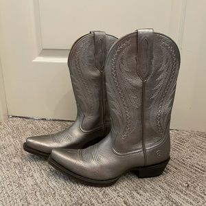 Ariat Western Tailgate Silver boots. Worn once